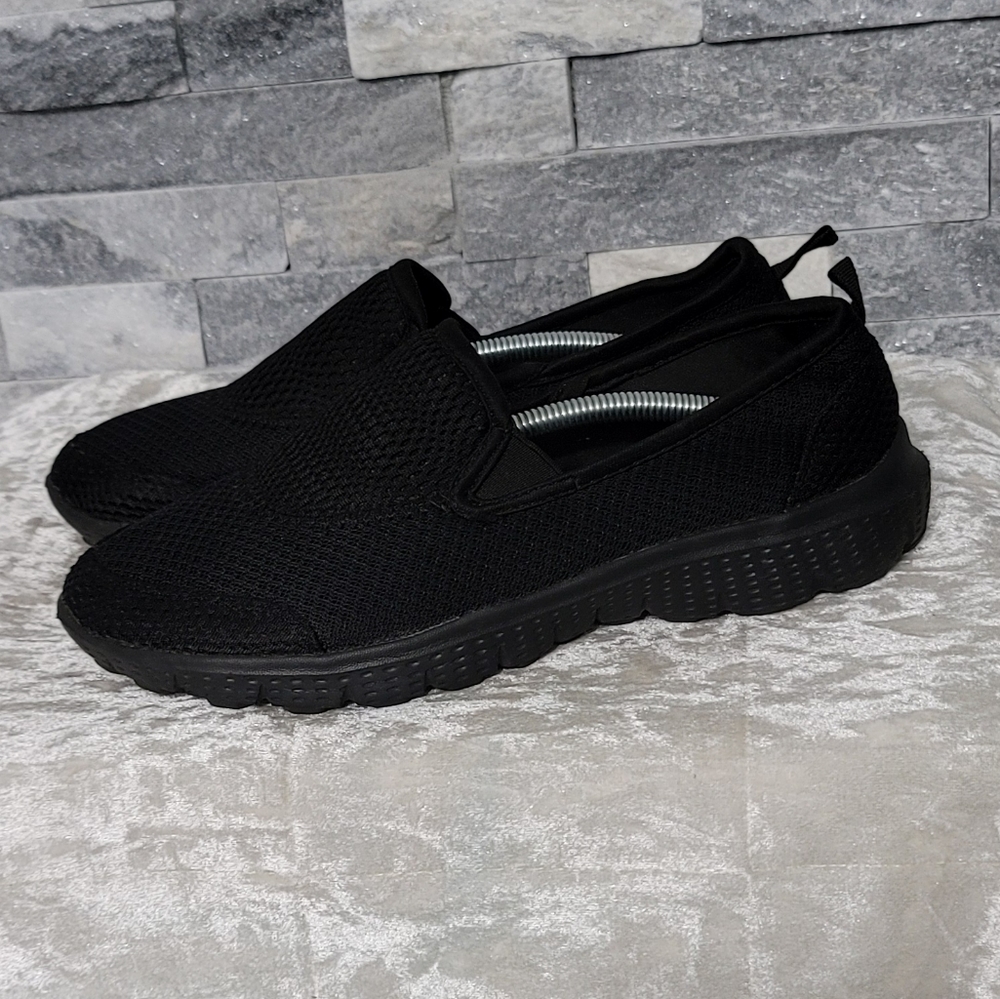 Workout Black Memory Foam Close Toe Shoes